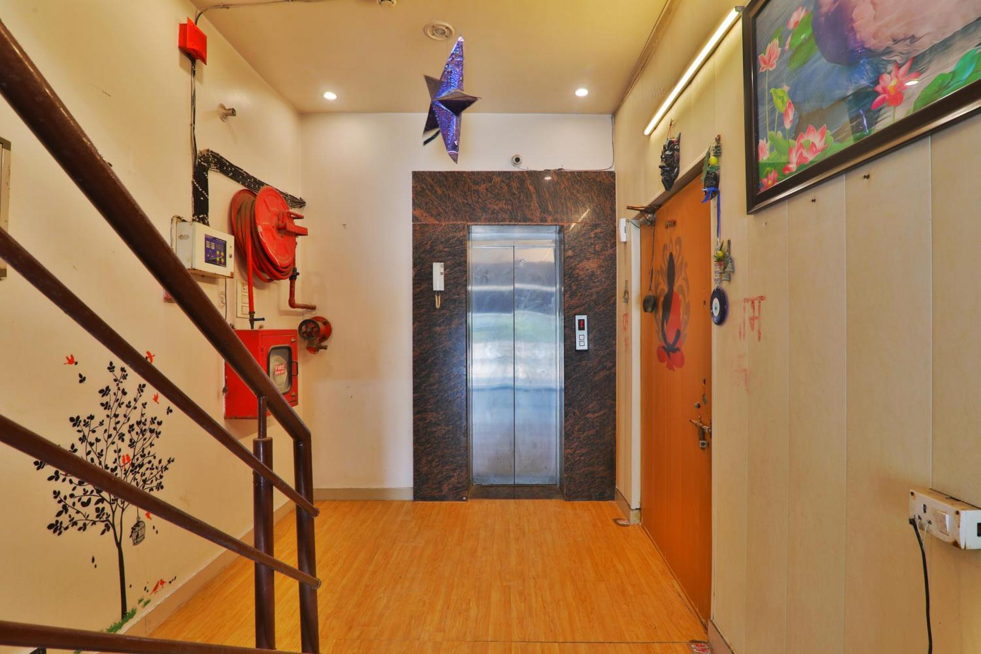 Divine Glory Hotel ลัคเนา ภายนอก รูปภาพ