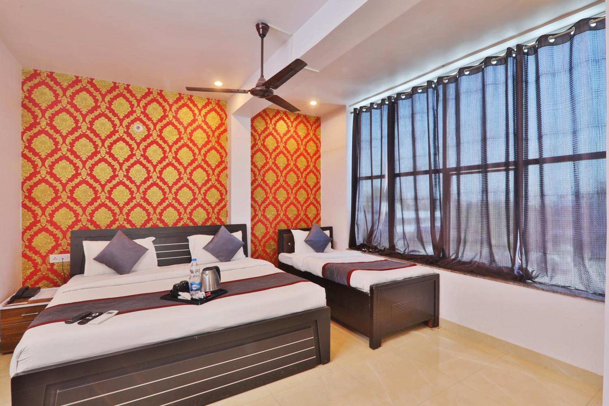 Divine Glory Hotel ลัคเนา ภายนอก รูปภาพ