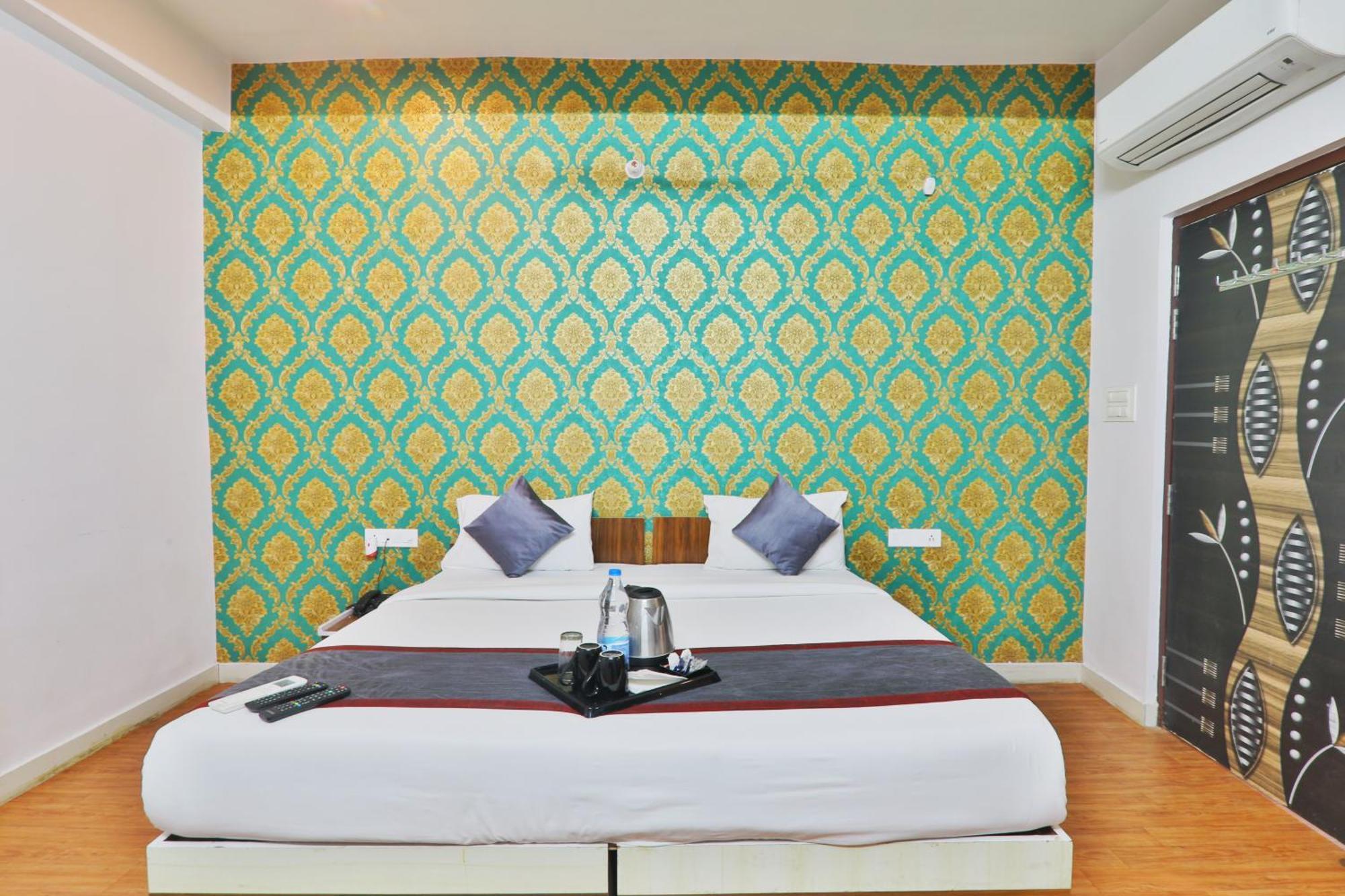 Divine Glory Hotel ลัคเนา ภายนอก รูปภาพ