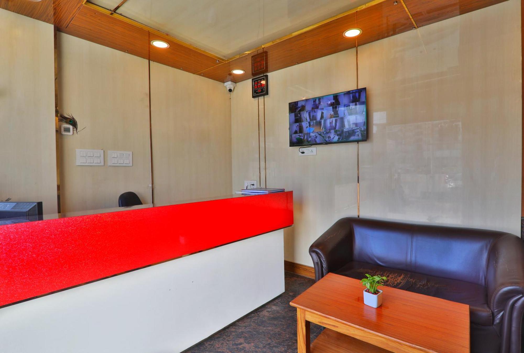 Divine Glory Hotel ลัคเนา ภายนอก รูปภาพ