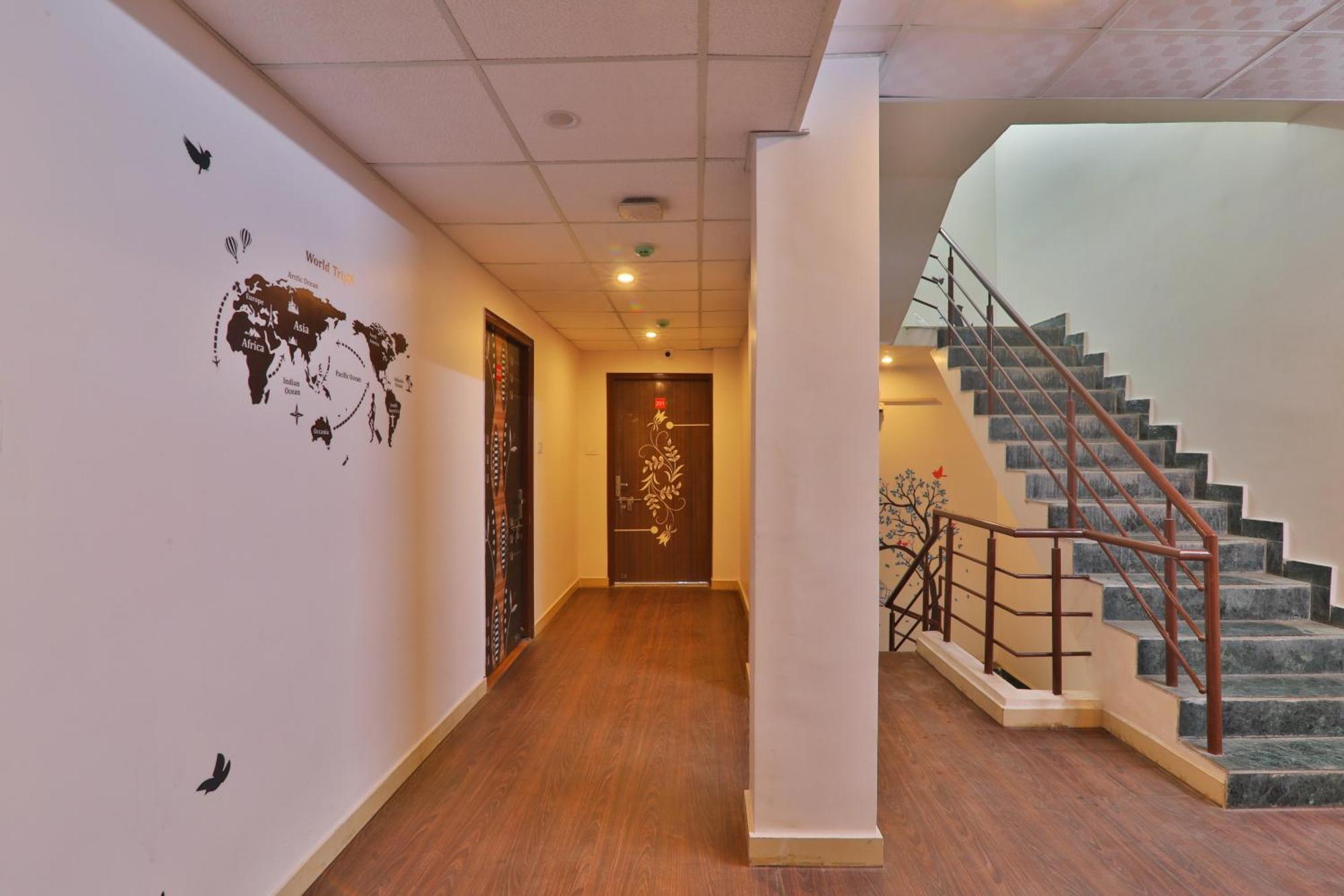 Divine Glory Hotel ลัคเนา ภายนอก รูปภาพ