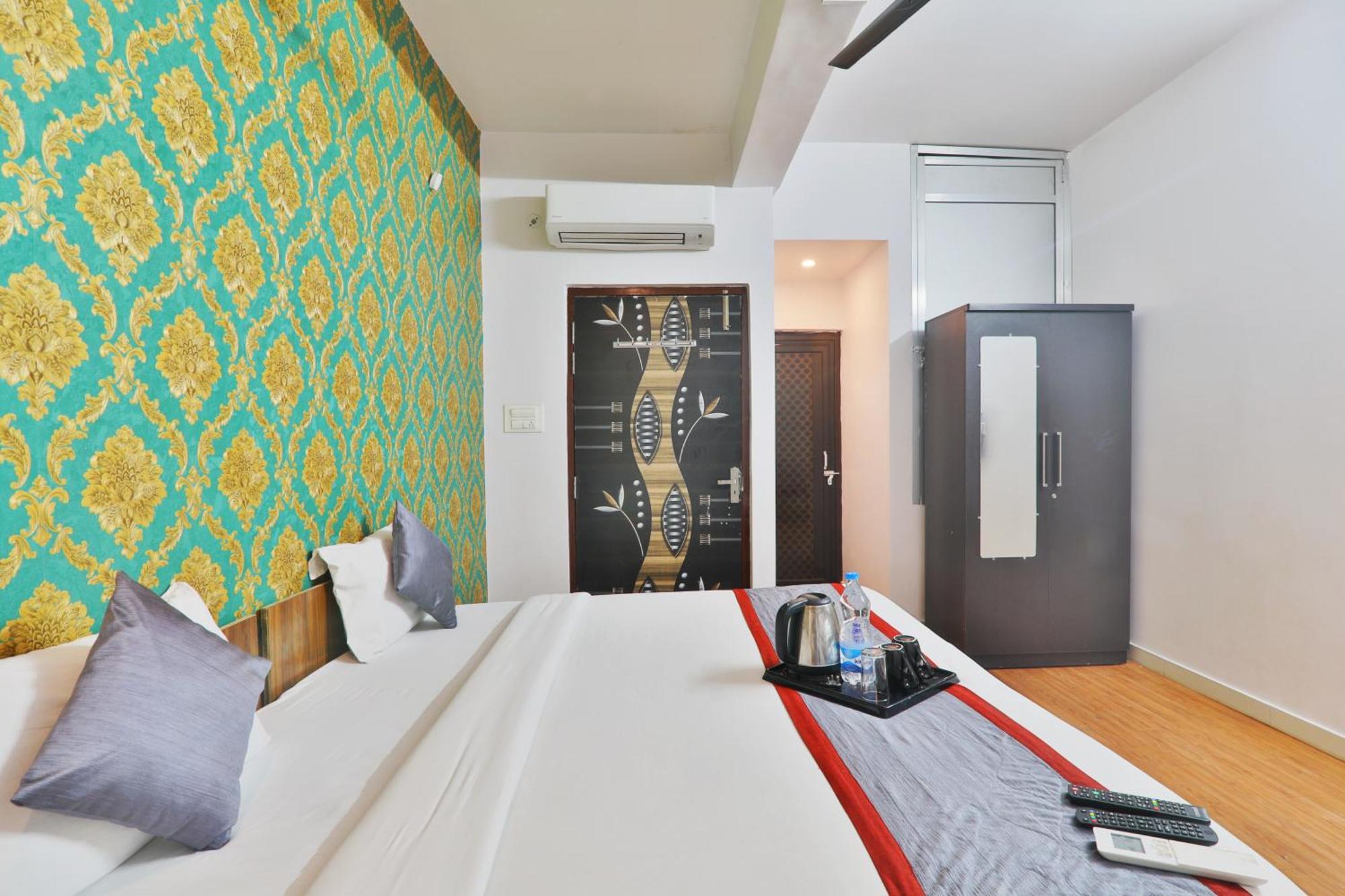 Divine Glory Hotel ลัคเนา ภายนอก รูปภาพ