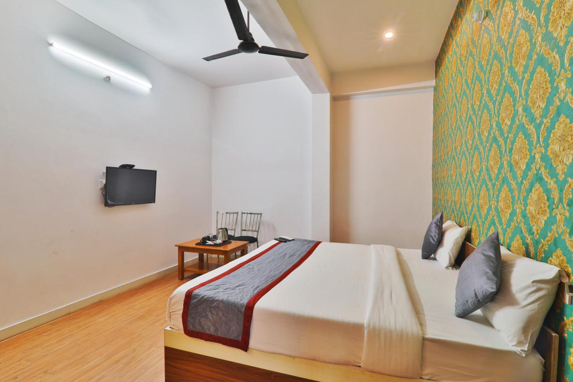 Divine Glory Hotel ลัคเนา ภายนอก รูปภาพ
